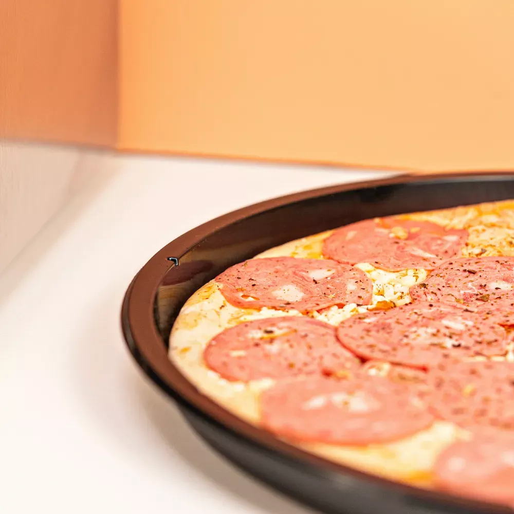 G 230 Bandeja para Pizza 30cm - Base Preta / Tampa Cristal